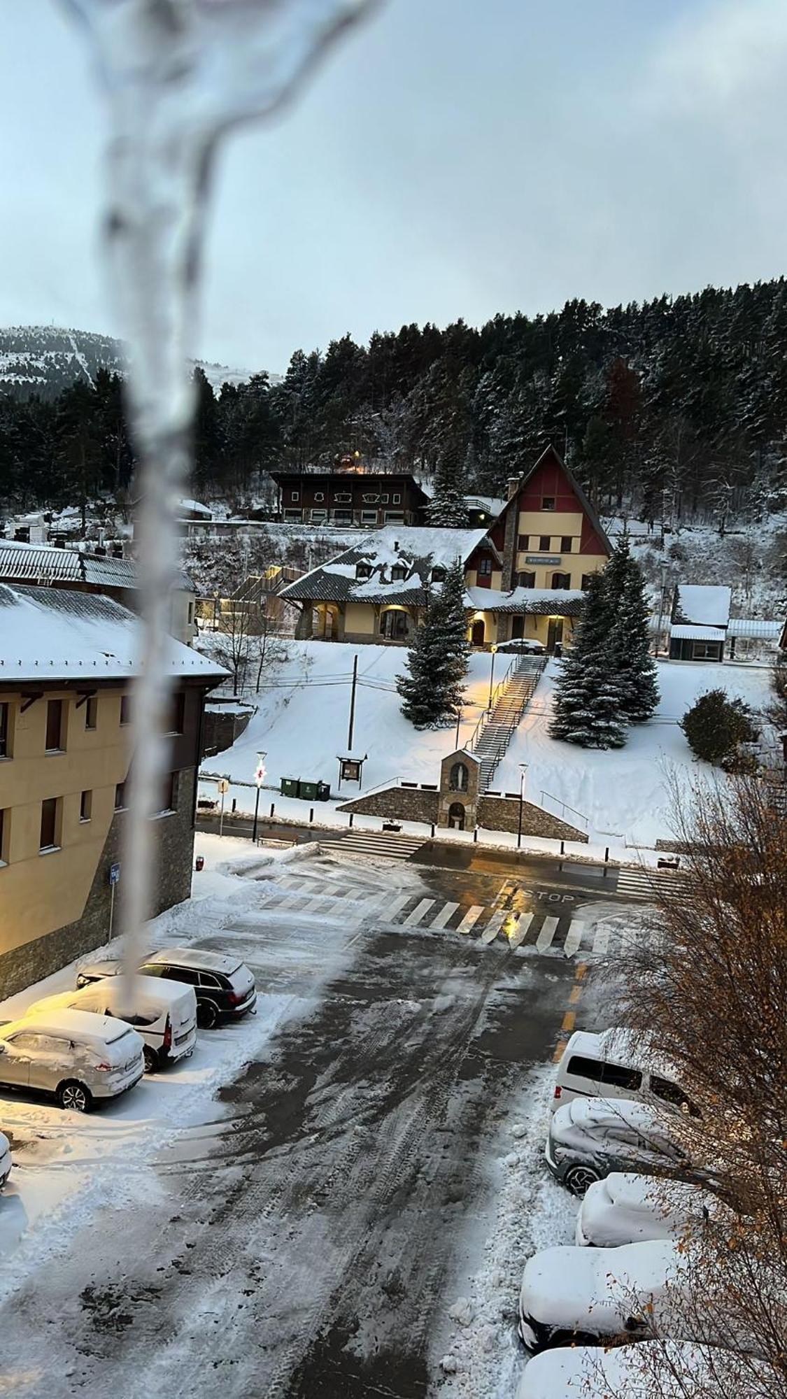 Duplex La Molina A 5 Minutos De Las Pistas De Esqui المظهر الخارجي الصورة